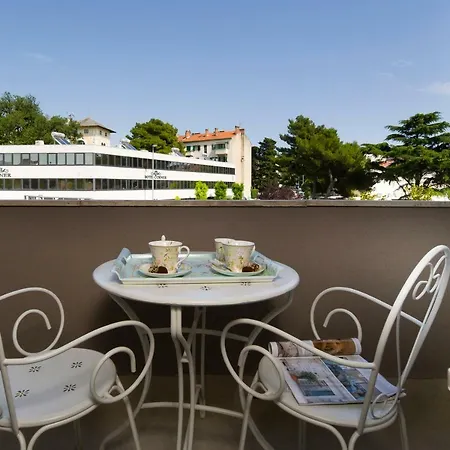 Il Verde, Deluxe Two Bedroom In Center شقة